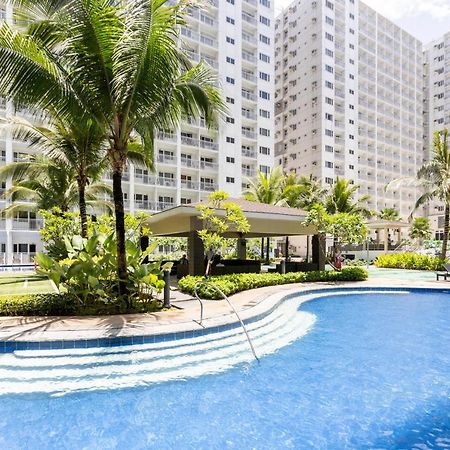 Staycation At Shore - Direct Pool Manila Exterior foto